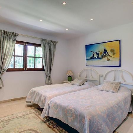 Exclusive Villa Las Palmeras Puerto Banus With Heated Private Swimming Pool, Marbella, Spain Exterior foto