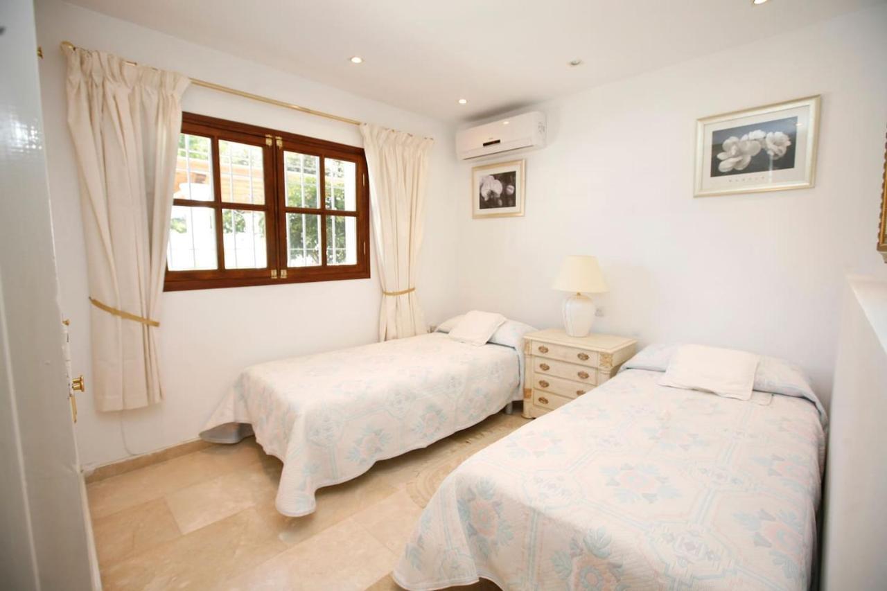 Exclusive Villa Las Palmeras Puerto Banus With Heated Private Swimming Pool, Marbella, Spain Exterior foto